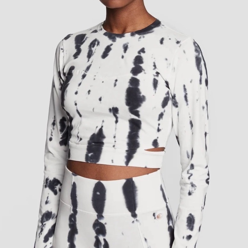 Champion Black and White Tie-Dye Cropped Long Sleeve Top w/ Side Slits - Size L
